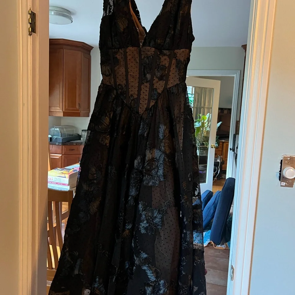 House of CB Black Floral Lace Midi Dress - Picture 2 of 4